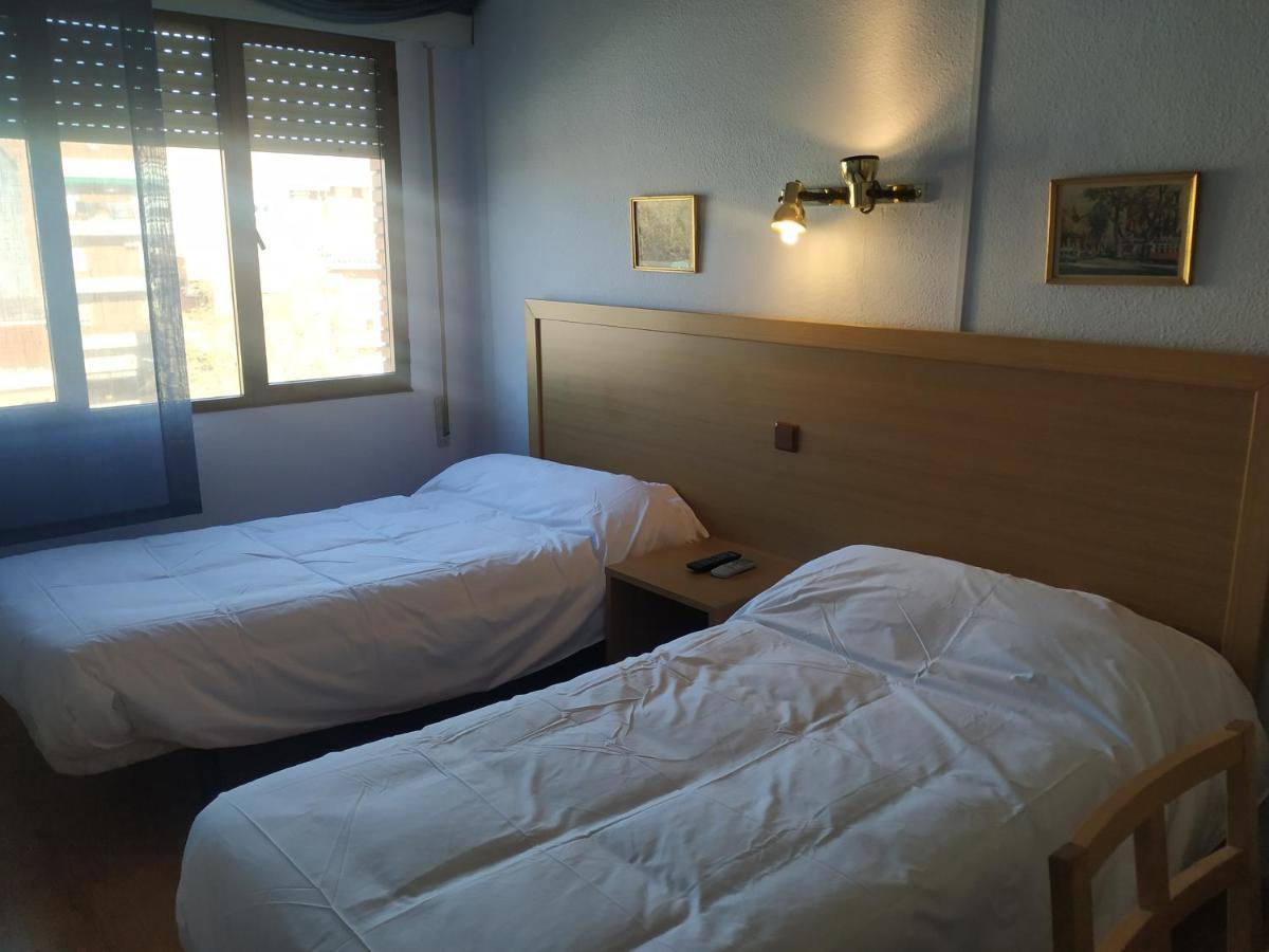 Hostal Agripino Y Restaurante Asiatico Mora Екстер'єр фото
